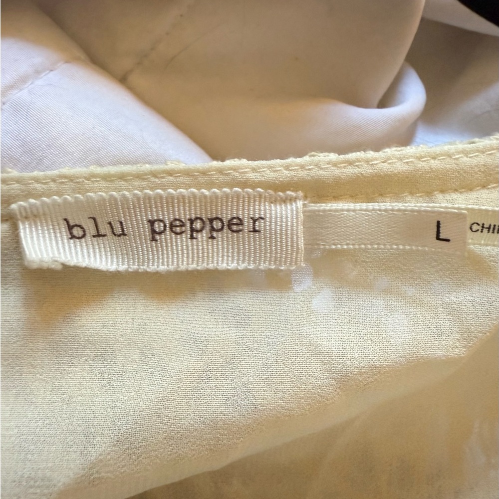 Blu Pepper Cream Lace Robe - Picture 5 of 5